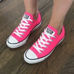 Hot Pink Converse Chucks